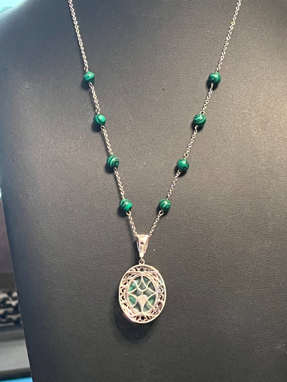 STS Karis Oval Malachite Drop Pendant Necklace (452) - Picture 2 of 3